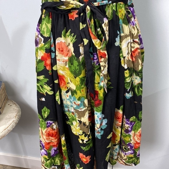 Magic floral dress size medium - Picture 9 of 12